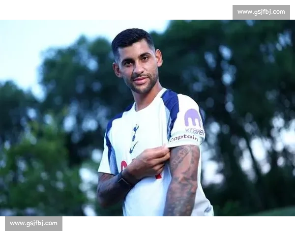 天空记者布里奇辟谣：热刺马竞未就罗梅罗转会费达成协议